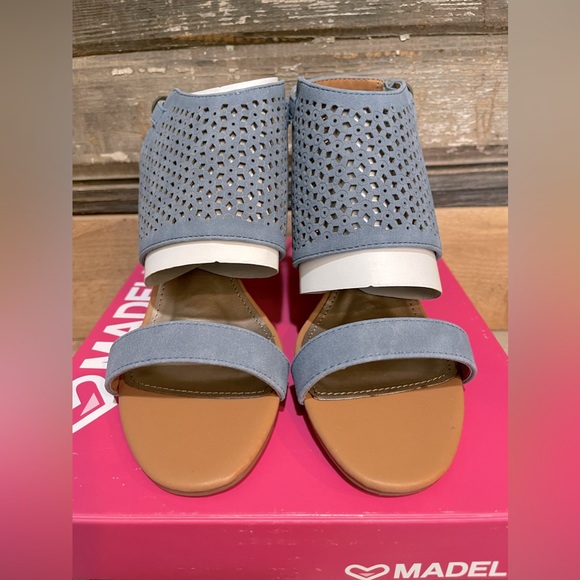 NEW Madeline Modern Blue Wedge Sandal - Picture 2 of 11
